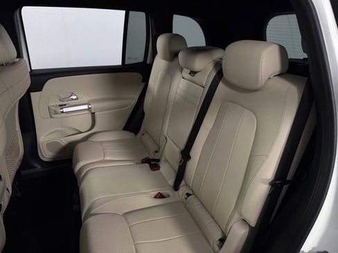 Used 2020 Mercedes-Benz GLB 250 GLB 250 image 15