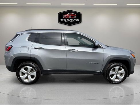 Used 2020 Jeep Compass Latitude w/ Cold Weather Group AWD/4WD image 8