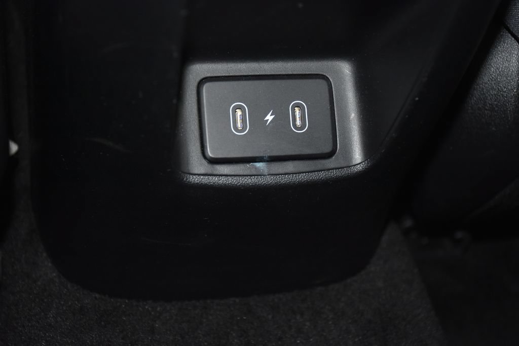 Used 2025 Hyundai Elantra Limited FWD image 28