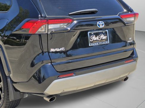 Used 2022 Toyota RAV4 SE AWD/4WD image 39
