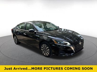 Used 2025 Nissan Altima 2.5 SV