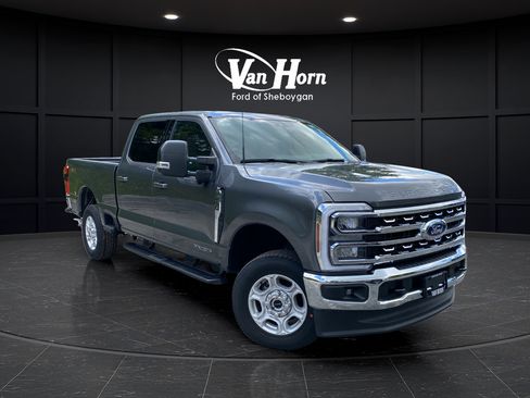 New 2026 Ford F250 XLT w/ XLT Premium Package AWD/4WD image 1