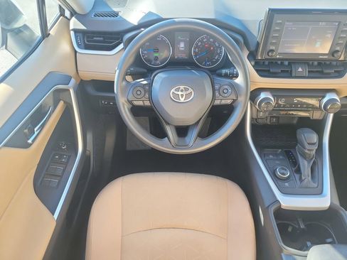 Used 2022 Toyota RAV4 XLE image 14