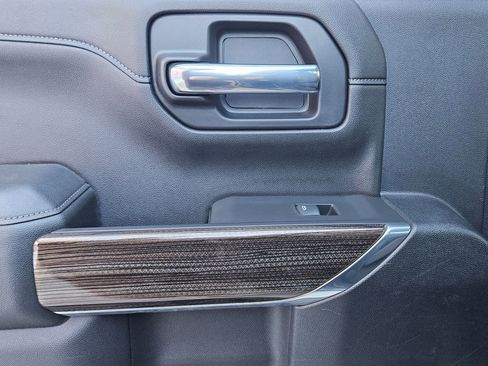 Used 2021 Chevrolet Silverado 1500 LT Trail Boss w/ Convenience Package II image 23