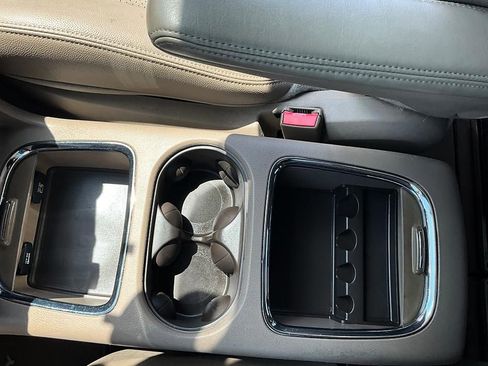 Used 2014 Chrysler Town & Country Touring-L w/ Driver Convenience Group FWD image 25