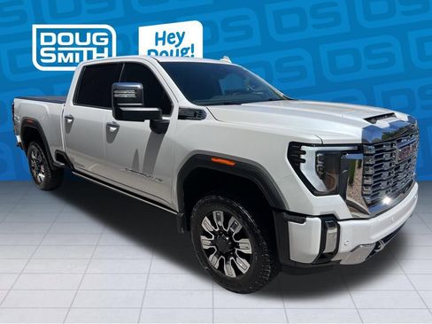 Used 2025 GMC Sierra 2500 Denali w/ Denali Reserve Package AWD/4WD image 7