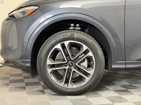 New 2025 Audi Q5 Premium Plus image 13