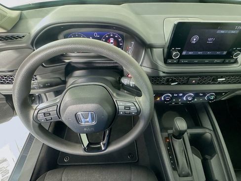 Certified 2025 Honda Accord SE image 11