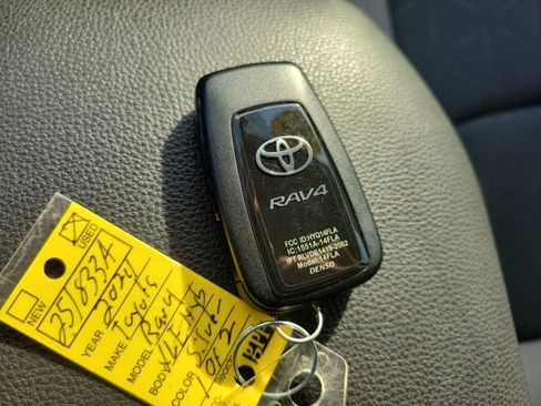 Used 2024 Toyota RAV4 XLE image 34