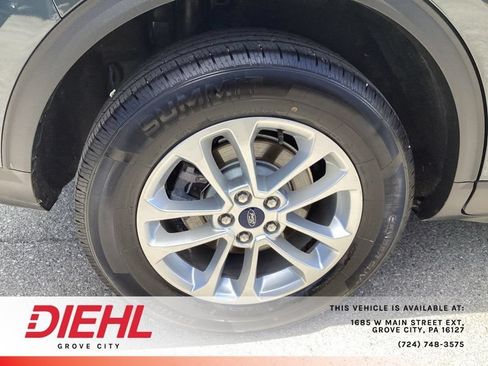 Used 2022 Ford Escape SE w/ Cold Weather Package AWD/4WD image 9