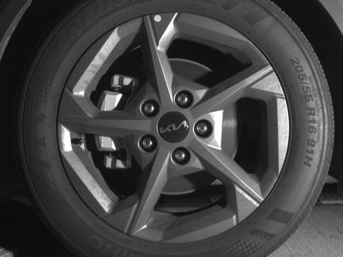 Used 2025 Kia K4 LXS image 12