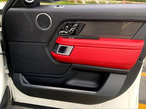 Used 2021 Land Rover Range Rover SV Autobiography Dynamic image 22