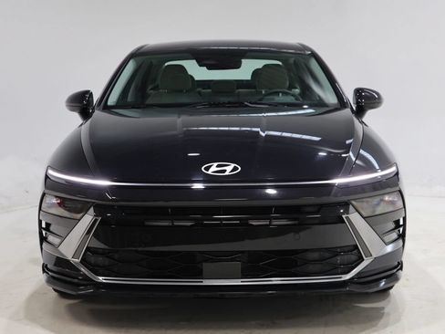 Used 2025 Hyundai Sonata SEL FWD image 2