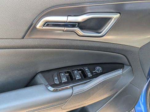 Used 2023 Kia Sportage EX FWD image 23