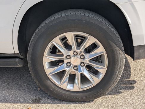 Used 2023 Chevrolet Tahoe Premier w/ Premium Package AWD/4WD image 26