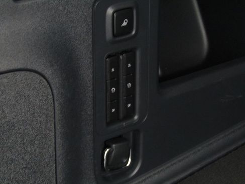 Used 2025 Lincoln Navigator Reserve AWD/4WD image 10