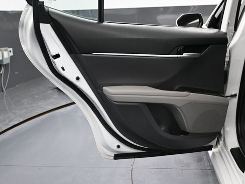 Used 2023 Toyota Camry LE image 36