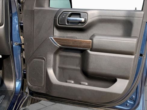 Used 2021 Chevrolet Silverado 1500 LT AWD/4WD image 22