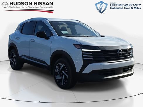 New 2026 Nissan Kicks SV image 1