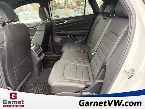 Used 2024 Volkswagen Atlas Cross Sport SEL R-Line image 26