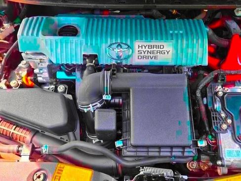 Used 2014 Toyota Prius Four FWD image 22