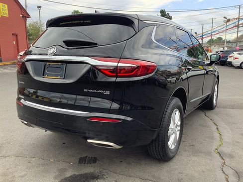 Used 2018 Buick Enclave Essence AWD/4WD image 7