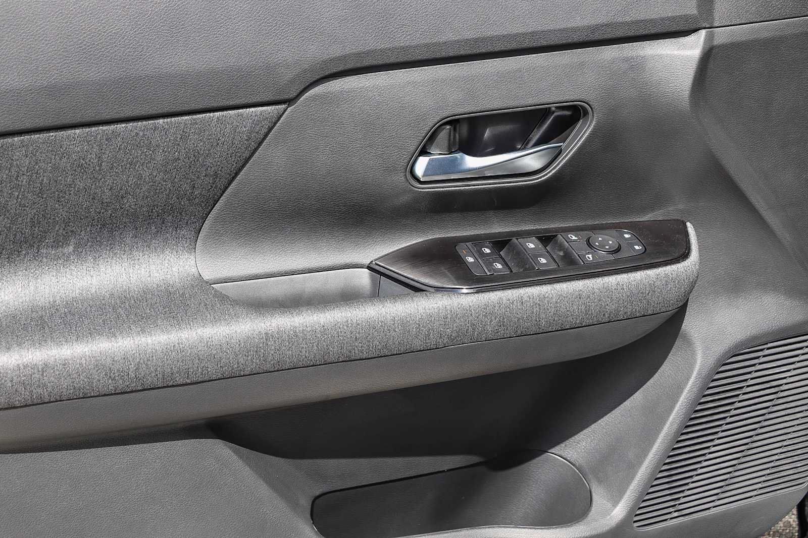New 2027 Nissan Kicks SV FWD image 19