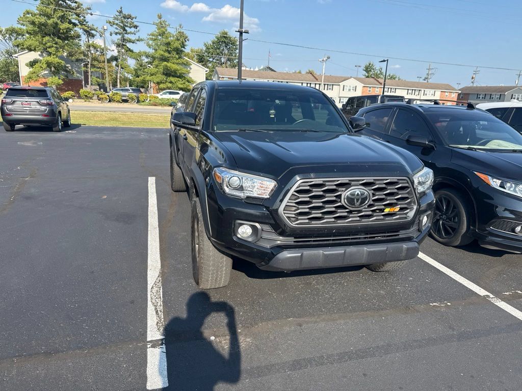 Used 2021 Toyota Tacoma TRD Off-Road AWD/4WD image 19