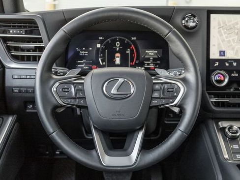 Used 2025 Lexus GX 550 w/ Accessory Package (2T) AWD/4WD image 8