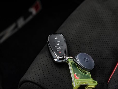 Used 2021 Chevrolet Camaro ZL1 image 86