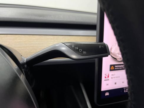 Used 2021 Tesla Model Y Long Range AWD/4WD image 26
