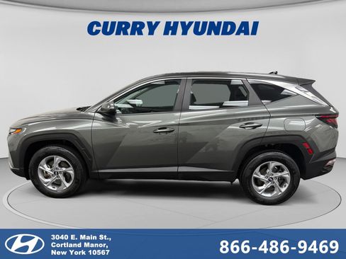 Used 2023 Hyundai Tucson SE AWD/4WD image 2
