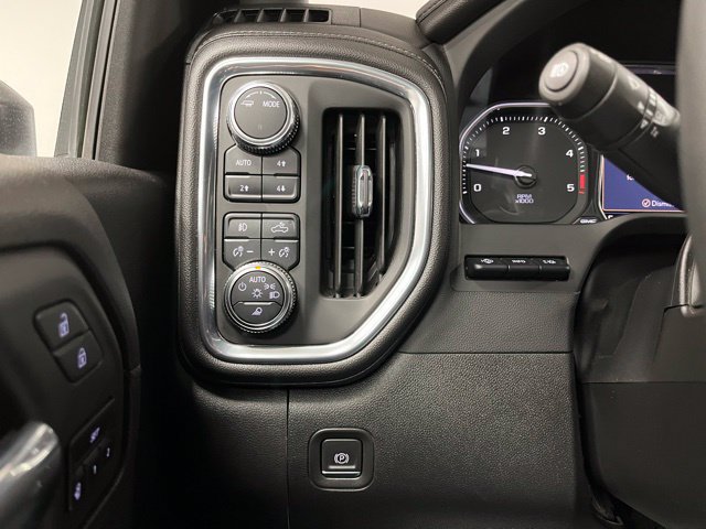 Used 2023 GMC Sierra 3500 Denali w/ Denali Black Diamond Edition AWD/4WD image 33