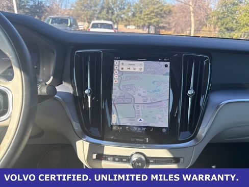 Certified 2025 Volvo S60 B5 Core image 23