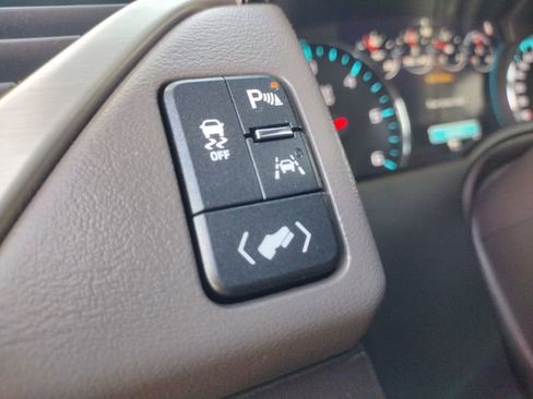 Used 2019 GMC Yukon XL Denali w/ Open Road Package image 38