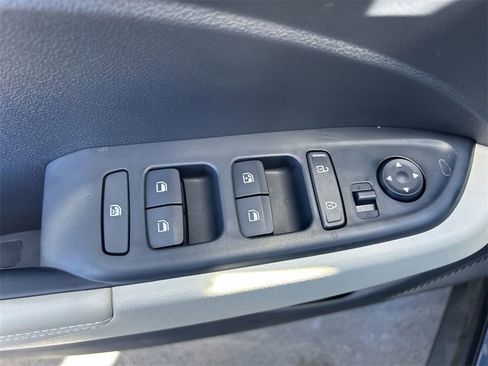 New 2025 Hyundai Venue Limited image 21