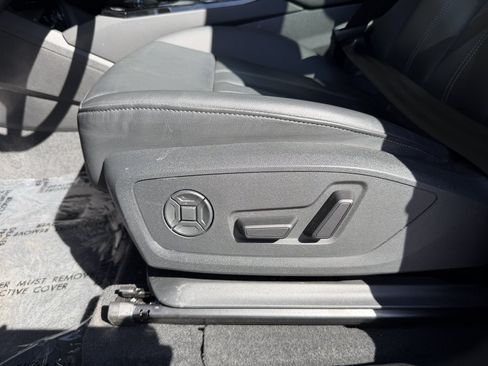 Used 2025 Audi Q6 e-tron Premium w/ Convenience Package RWD image 35