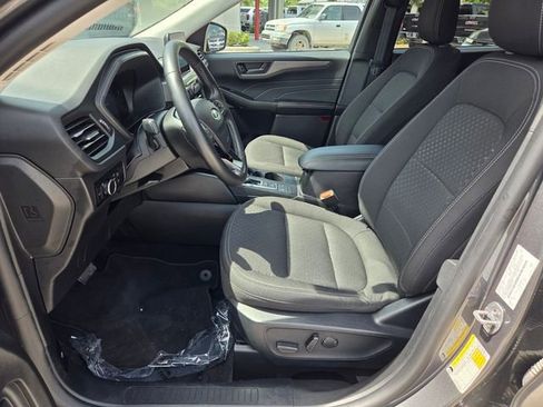 Used 2024 Ford Escape Active AWD/4WD image 3