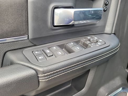 Used 2026 RAM 2500 Laramie AWD/4WD image 23