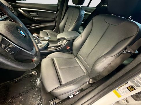 Used 2017 BMW 330i Sedan image 11