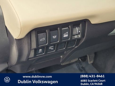 Used 2021 Subaru Ascent Limited w/ Technology Package image 19