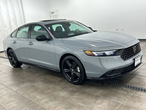 Used 2023 Honda Accord Sport image 6