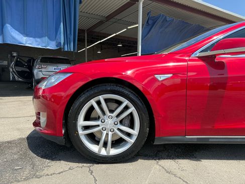 Used 2014 Tesla Model S RWD image 10
