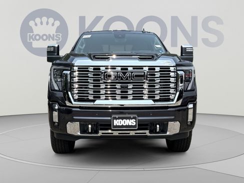 New 2026 GMC Sierra 2500 Denali w/ Denali Reserve Package AWD/4WD image 11