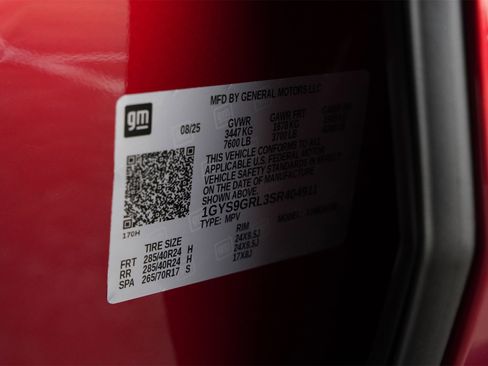 New 2025 Cadillac Escalade Sport Platinum w/ LPO, ONYX Package image 28