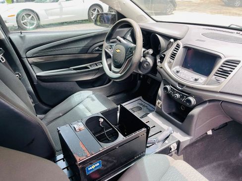 Used 2014 Chevrolet Caprice RWD image 40
