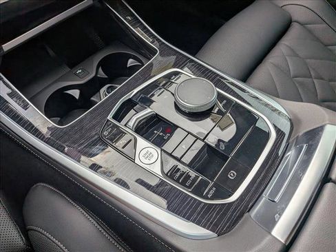 New 2026 BMW X5 sDrive40i image 15