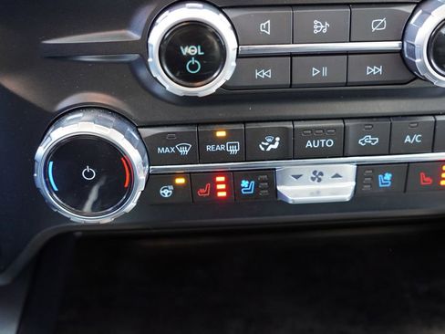 Certified 2023 Ford F350 Lariat w/ Chrome Package image 29