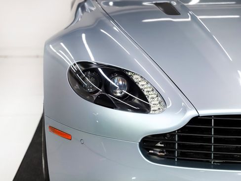 Used 2016 Aston Martin V8 Vantage GT image 24