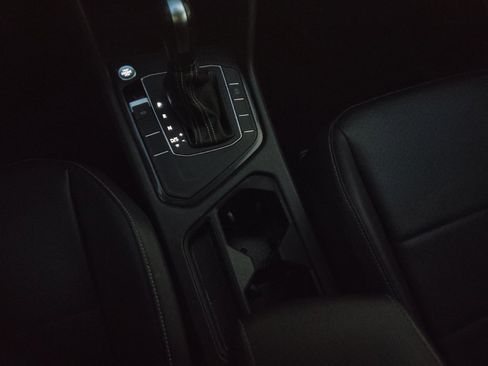 Used 2021 Volkswagen Tiguan SEL image 26